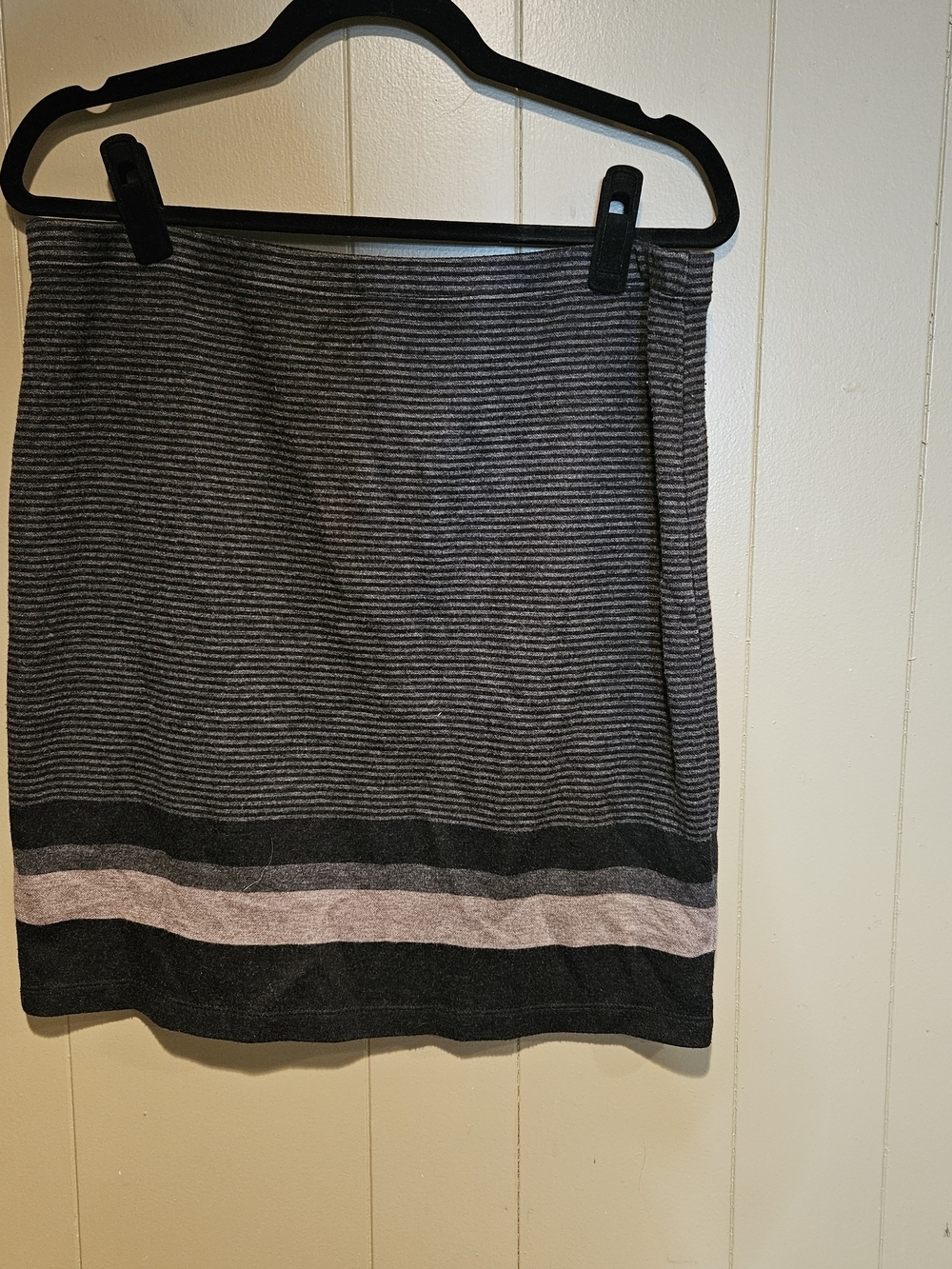 Max Studio Gray Black Striped Knit Skirt Size L,  Pull On Midi Pencil Skirt
